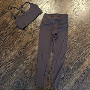 Vuori AllTheFeels - Brown Bra and Leggings - Size Small